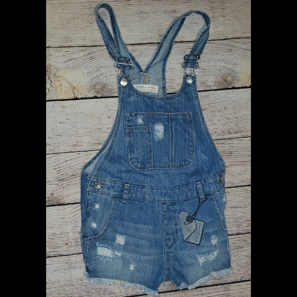 Short overalls